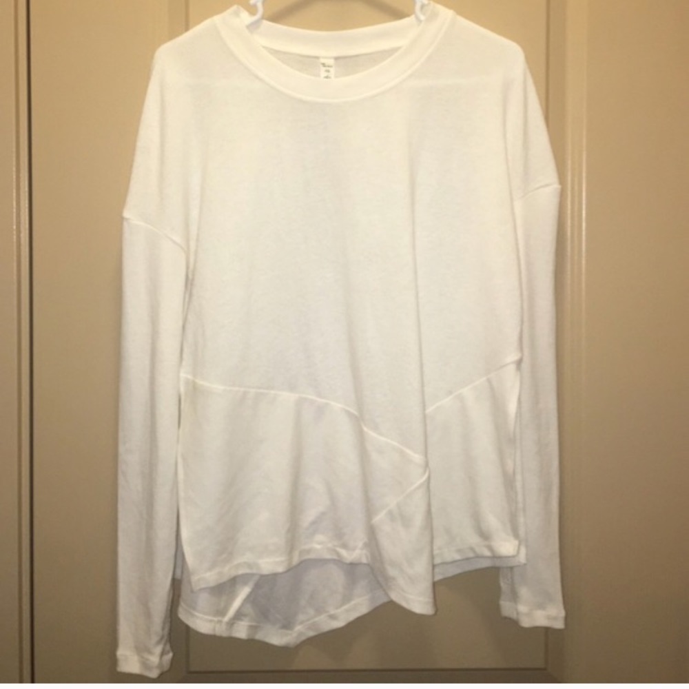 ALO Yoga asymmetric hem top